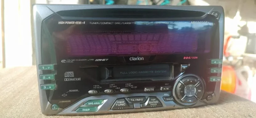 clarion-adx-5655-rz-big-0