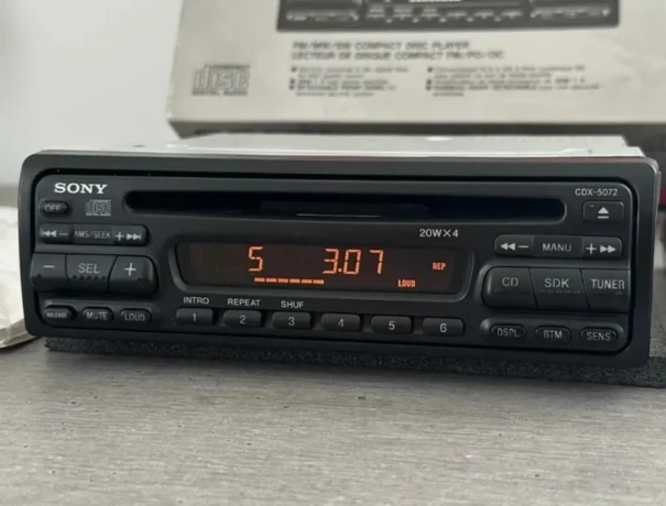 autoradio-sony-cdx-5072-big-0