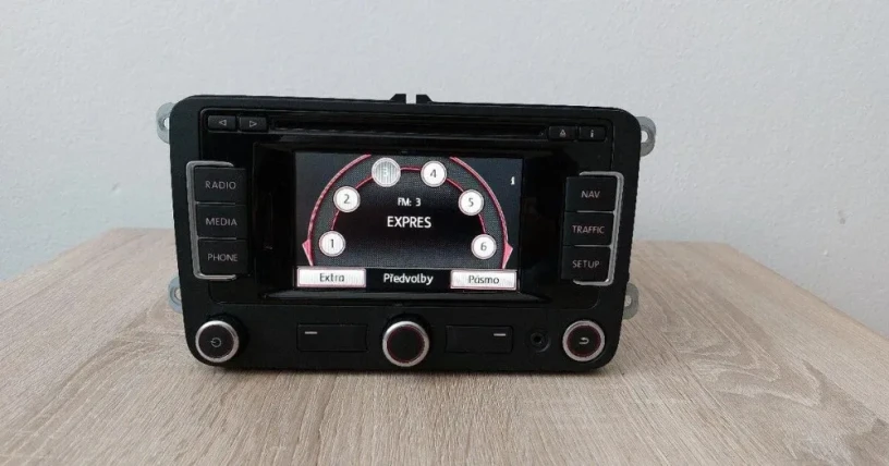 autoradio-rns310-volkswagen-big-0