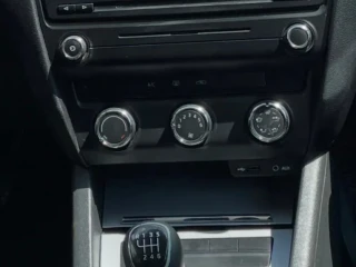 autoradio-skoda-octavia-3