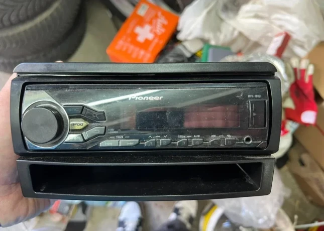 pioneer-mvh-180ub-big-0