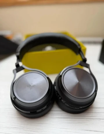 predam-sluchadla-corsair-virtuoso-rgb-wireless-znizena-cena-big-2