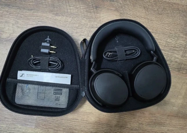 sennheiser-momentum-4-big-1