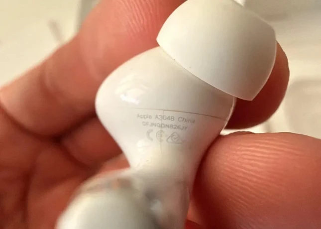 predam-original-apple-airpods-pro-2-generacie-nekompletne-big-4