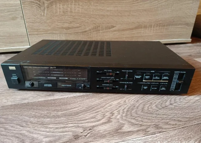 sansui-ds-771986-japan-big-0