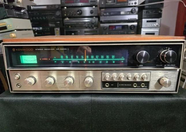 kenwood-kr-5200-nadherny-stav-zberatelsky-kus-big-0