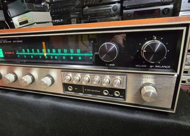 kenwood-kr-5200-nadherny-stav-zberatelsky-kus-big-3
