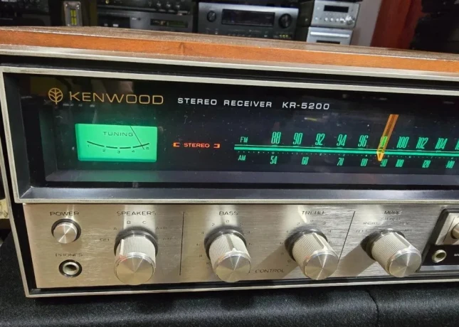 kenwood-kr-5200-nadherny-stav-zberatelsky-kus-big-2