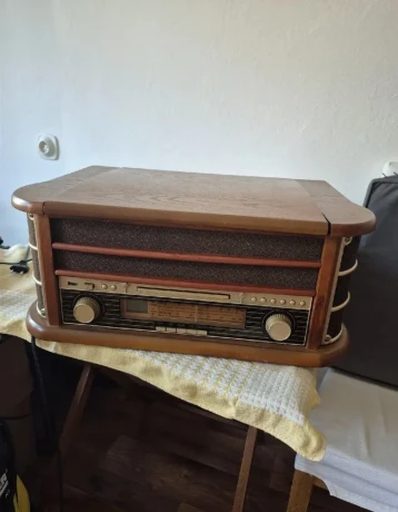 gramofon-radio-cd-aj-kazeta-big-0