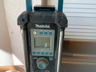 radio-makita