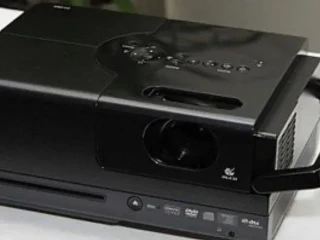 projektor-epson-typ-eh-dm2