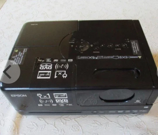 projektor-epson-typ-eh-dm2-big-2