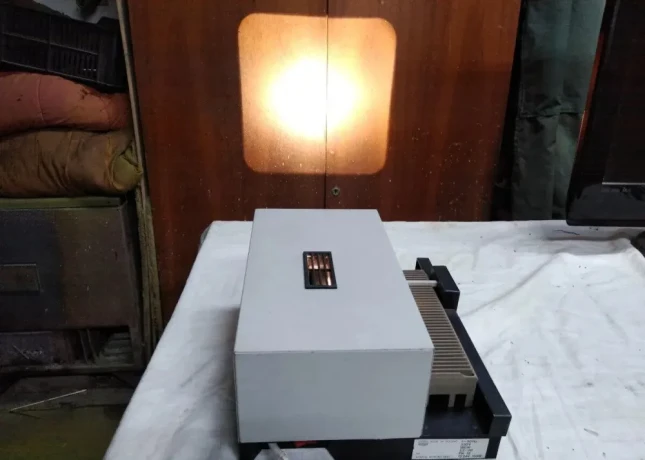 diaprojektor-diapol-150-big-4