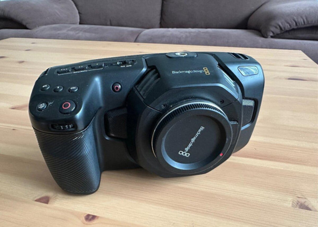 black-magic-pocket-cinema-camera-4k-big-0