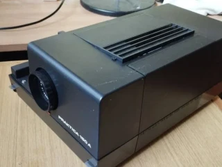 projektor-praktica-aj-s-puzdrom