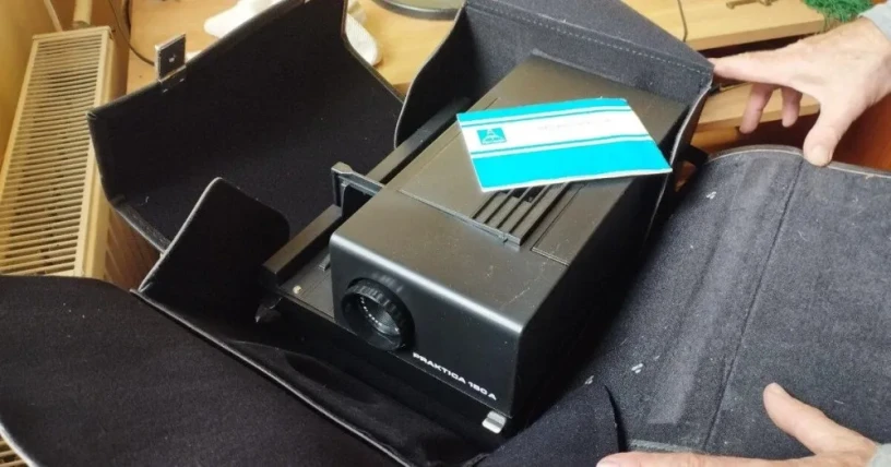 projektor-praktica-aj-s-puzdrom-big-1