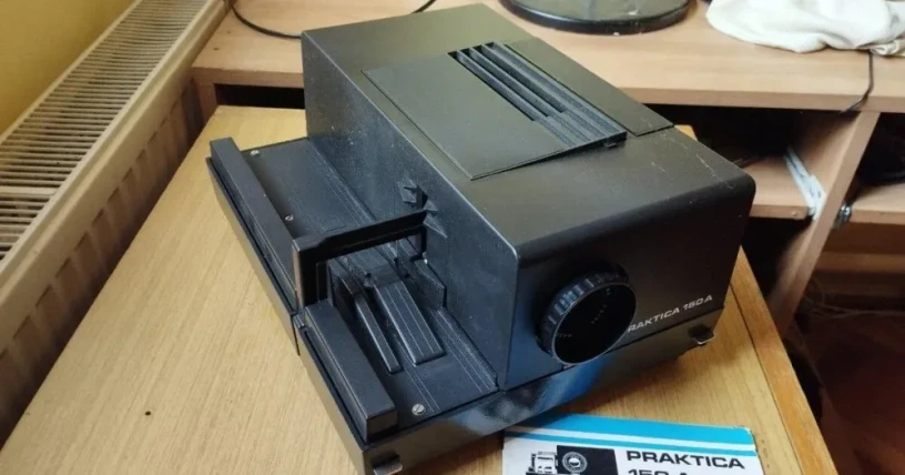 projektor-praktica-aj-s-puzdrom-big-2