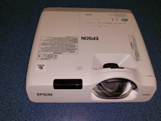 projektor-epson-eb-530