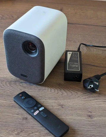 xiaomi-mi-smart-projector-big-0