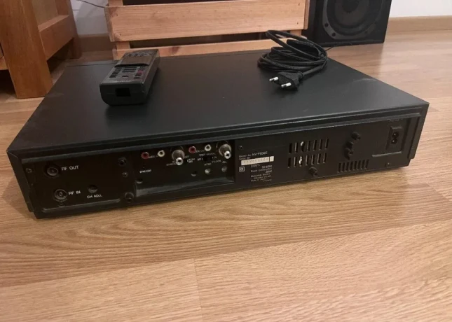 panasonic-nv-f65-hq-hi-fi-stereo-big-4