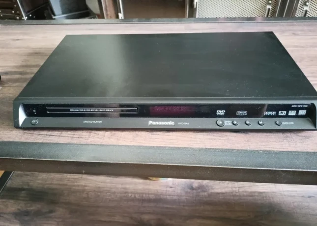 dvd-prehravac-panasonic-s42-divx-big-0