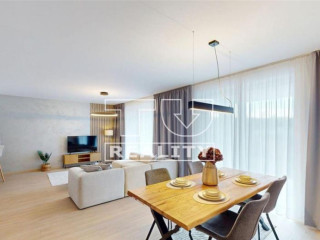 nadherny-4-izbovy-byt-s-terasou-a-dvomi-parkovacimi