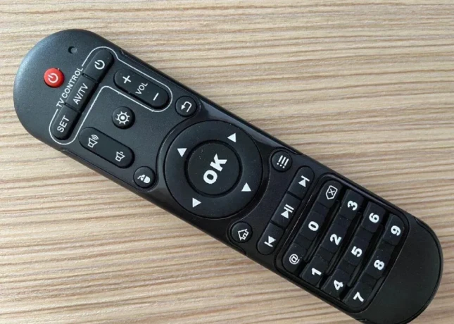 nahradne-dialkove-ovladace-k-android-tv-boxom-big-4