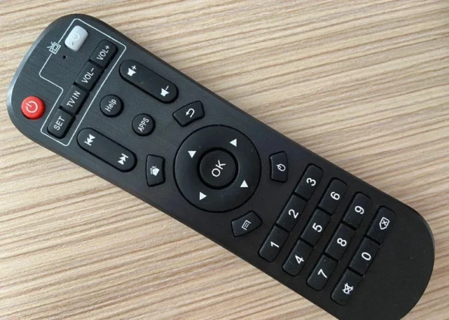 nahradne-dialkove-ovladace-k-android-tv-boxom-big-2
