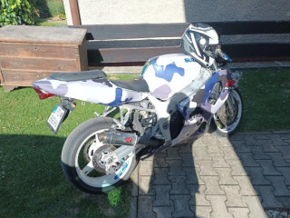 suzuki-gsxr-600
