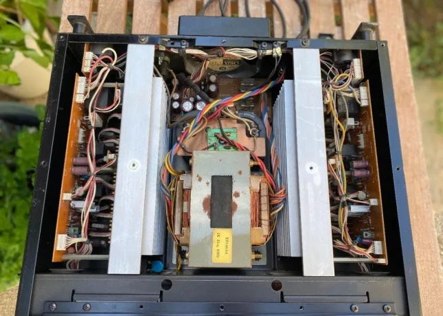 yamaha-pc1602-zosilnovac-big-1