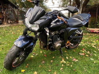 kawasaki-z750-81-kw-2005