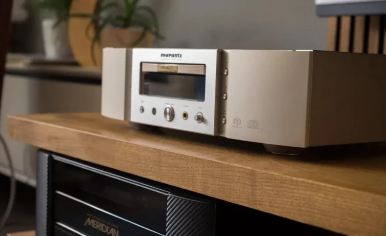 sa-prehravac-marantz-cd-big-4