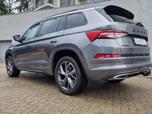 skoda-kodiaq-20-tdi-scr-evo-200-sportline-4x4-dsg-147kw201hp-a7-big-1