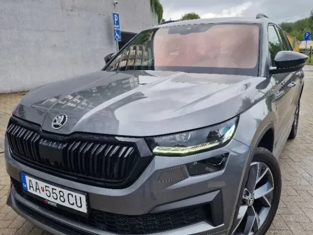 skoda-kodiaq-20-tdi-scr-evo-200-sportline-4x4-dsg-147kw201hp-a7-big-0