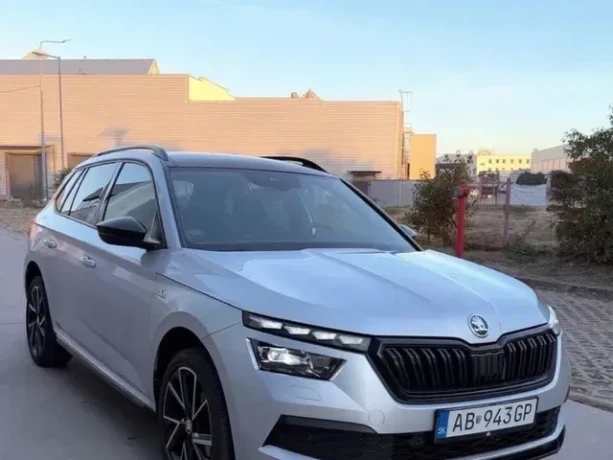 skoda-kamiq-15-tsi-monte-carlo-dsg-110kw-a7-pano-full-led-apple-android-big-0