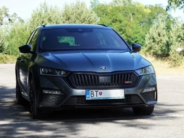 skoda-octavia-combi-rs-20-tdi-147-kw-4x4-dsg-1-majitel-kupena-v-sr-big-0