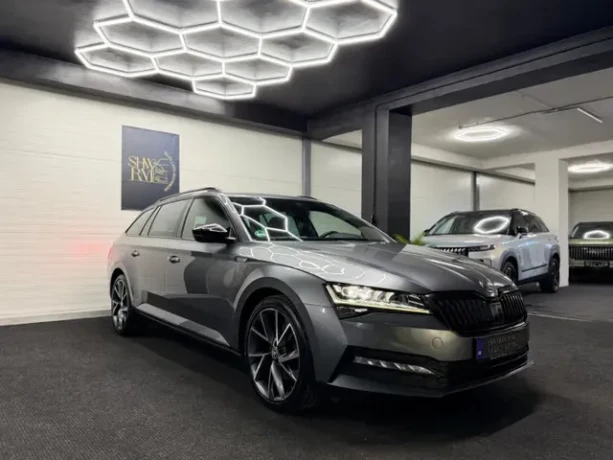 skoda-superb-combi-20-tdi-scr-sportline-dsg-big-3
