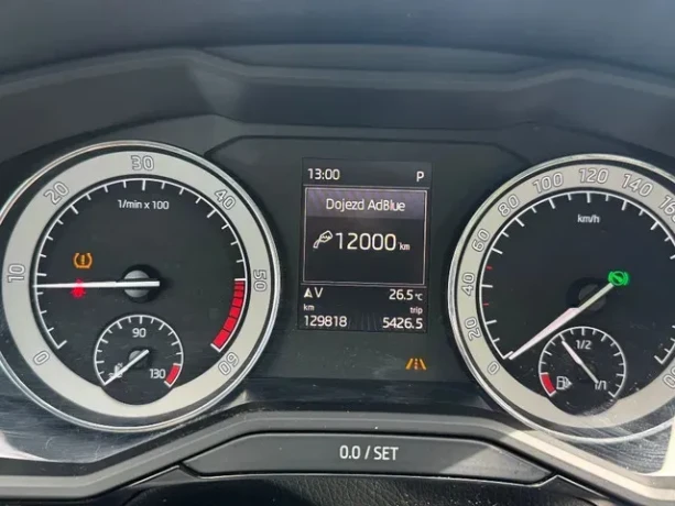 skoda-superb-combi-20-tdi-190k-4x4-lk-dsg-eu6-140kw190hp-a6-big-0