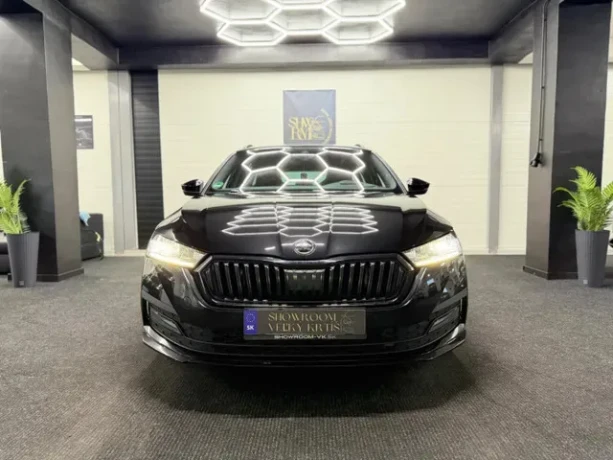 skoda-octavia-combi-20-tdi-scr-sportline-dsg-big-2