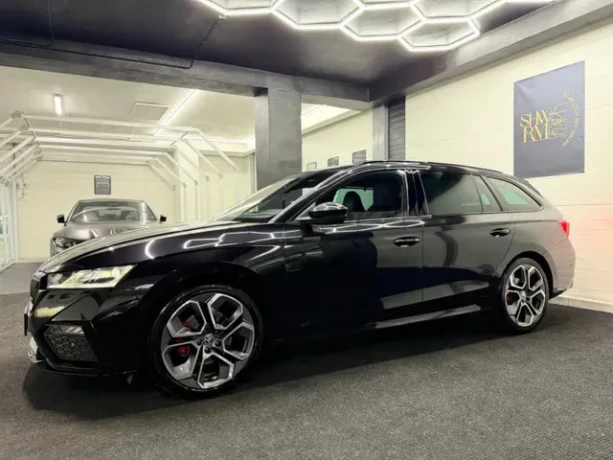 skoda-octavia-combi-20-tdi-rs-4x4-dsg-big-1