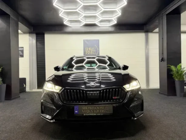 skoda-octavia-combi-20-tdi-rs-4x4-dsg-big-2