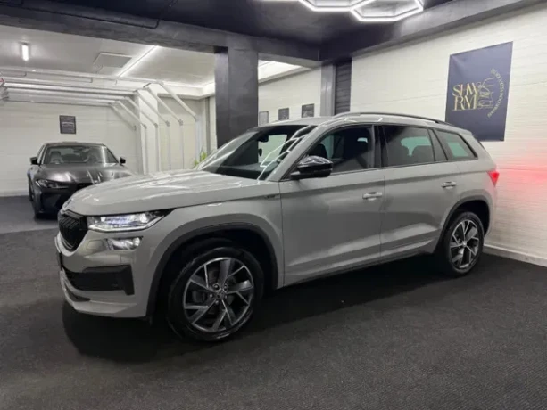 skoda-kodiaq-20-tdi-scr-evo-sportline-4x4-dsg-big-2