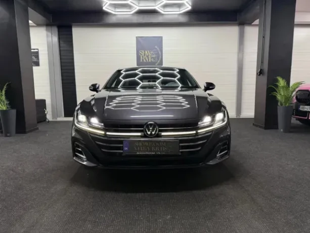 volkswagen-arteon-shooting-brake-vw-r-line-4x4-20tdi-147kw-dsg-full-vybava-big-3