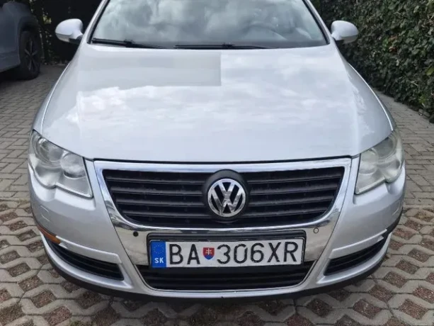 volkswagen-passat-variant-20-tdi-comfortline-103kw140hp-m6-big-0