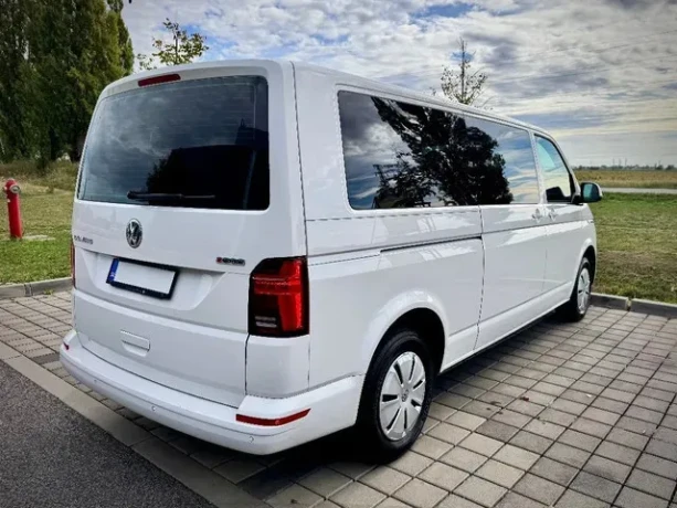 volkswagen-caravelle-t61-comfortline-long-20-tdi-110-kw-4motion-dsg-8-miest-led-acc-40-023-km-big-3
