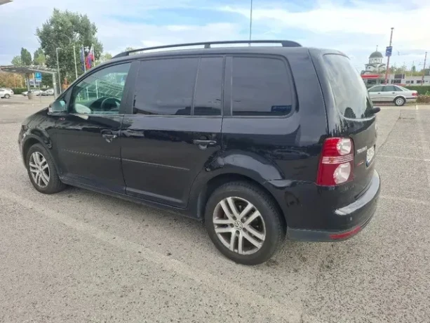 volkswagen-touran-14-tsi-trendline-103kw140hp-m6-big-2