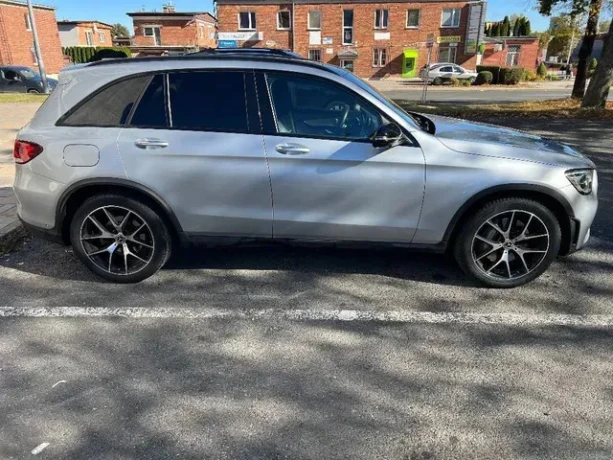 mercedes-benz-glc-300d-4matic-amg-line-big-3