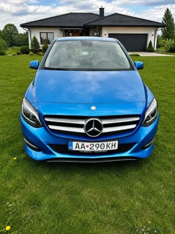 mercedes-benz-b-trieda-b-180d-progressive-led-top-stav-big-0