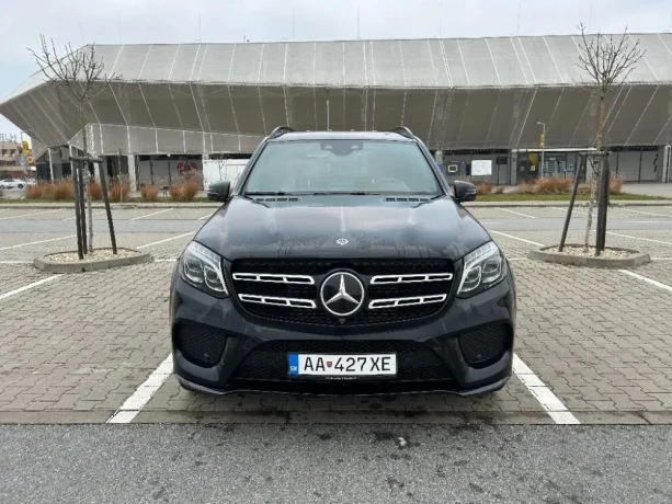 mercedes-benz-gls-350d-big-0
