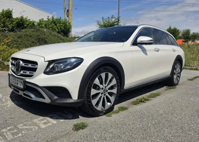 mercedes-benz-e-trieda-all-terrain-350-d-big-0